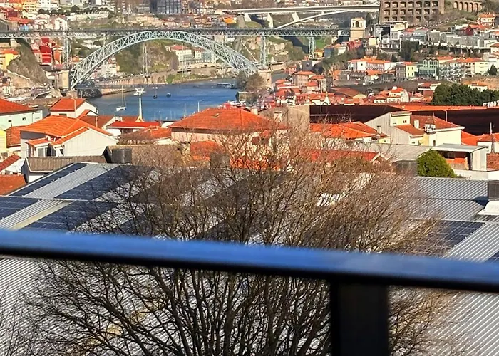 New Douro Tower 206 With Shared Pool And Parking